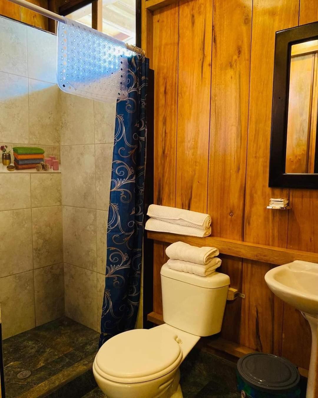 Guayabo Hostal Mindo Bagian luar foto