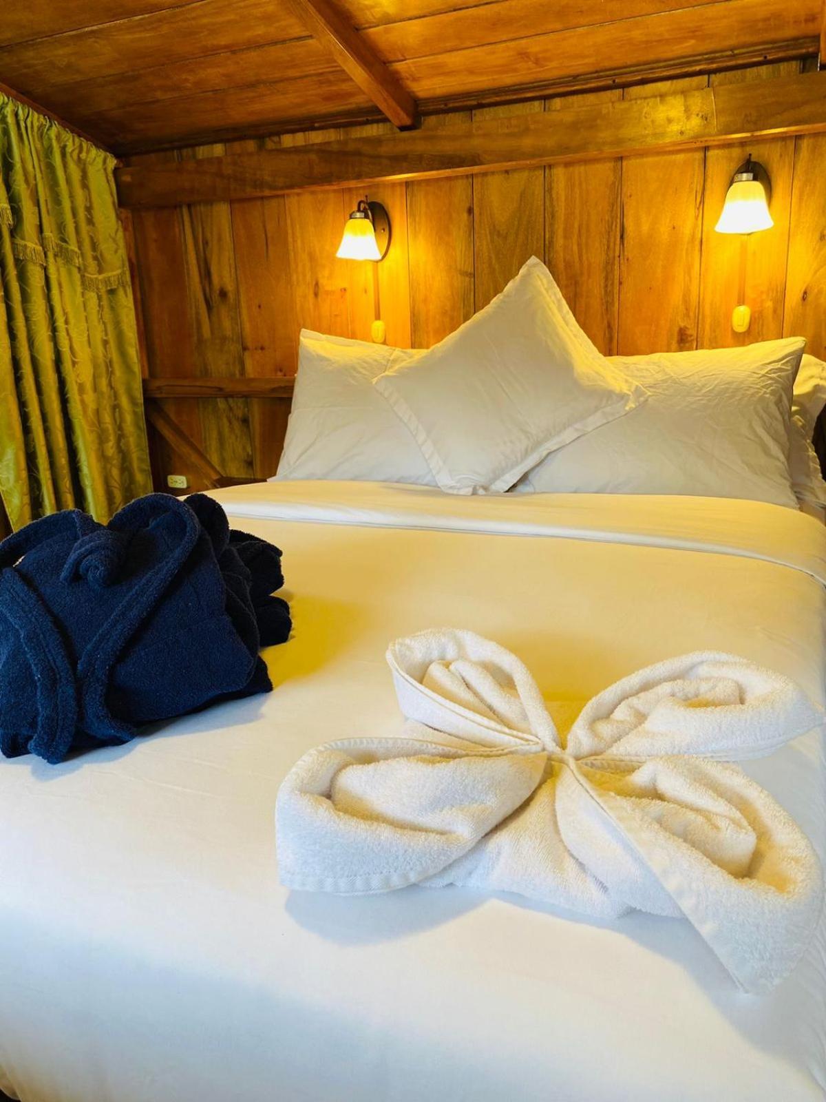 Guayabo Hostal Mindo Bagian luar foto